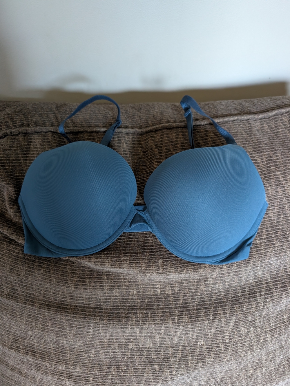 Victoria's Secret Teal Blue T-Shirt Push Up Bra